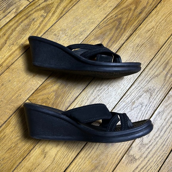 Skechers Womens Black Strappy Platform Wedge Sandals Size 9 Slide On Summer - Picture 4 of 5